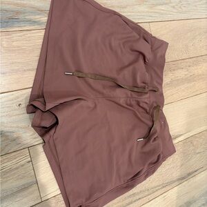 Old Navy Women’s Athletic Shorts in Mauve Brown